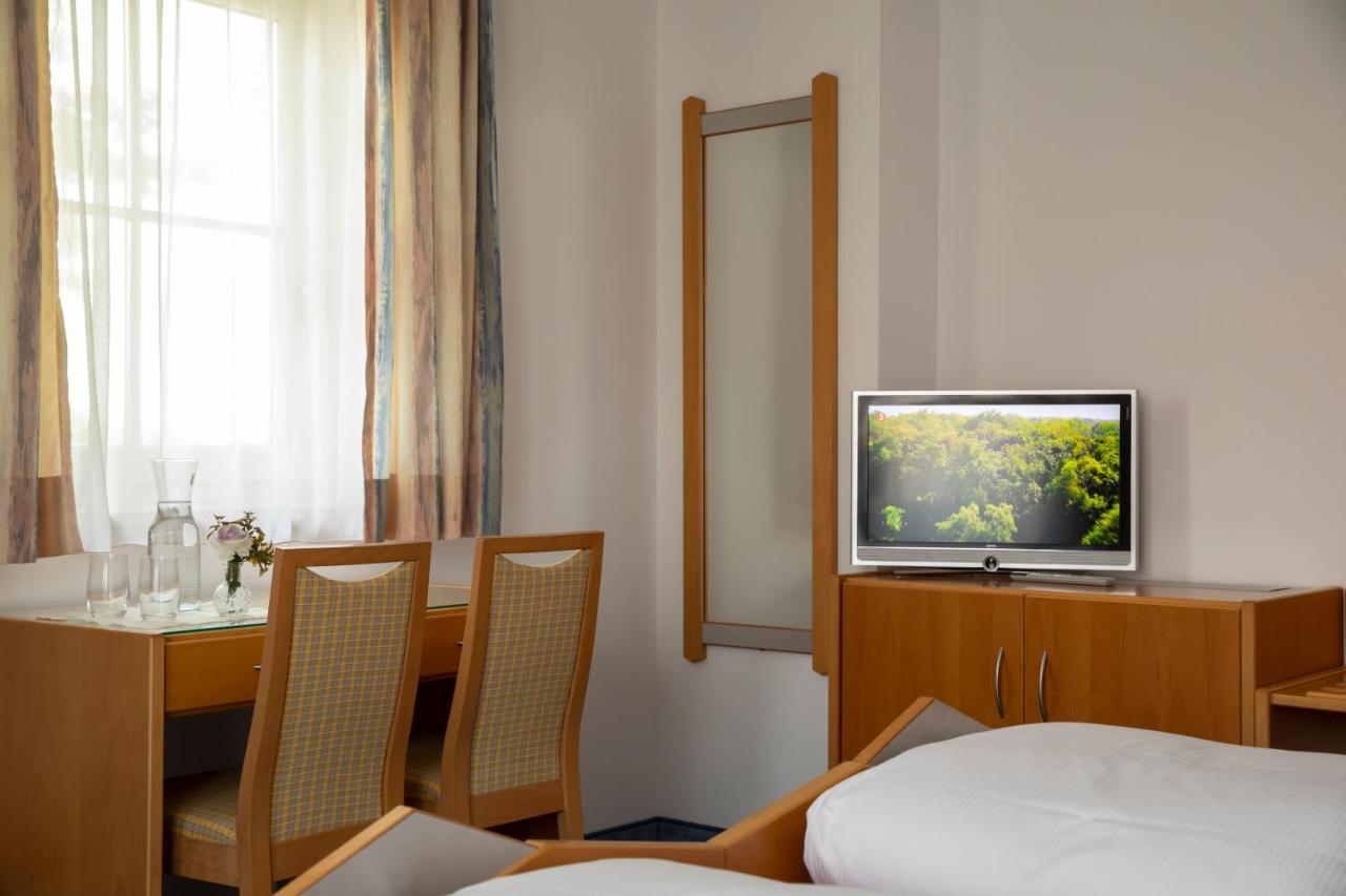Bruckmühl Pension Demmel, Bed & Breakfast מראה חיצוני תמונה