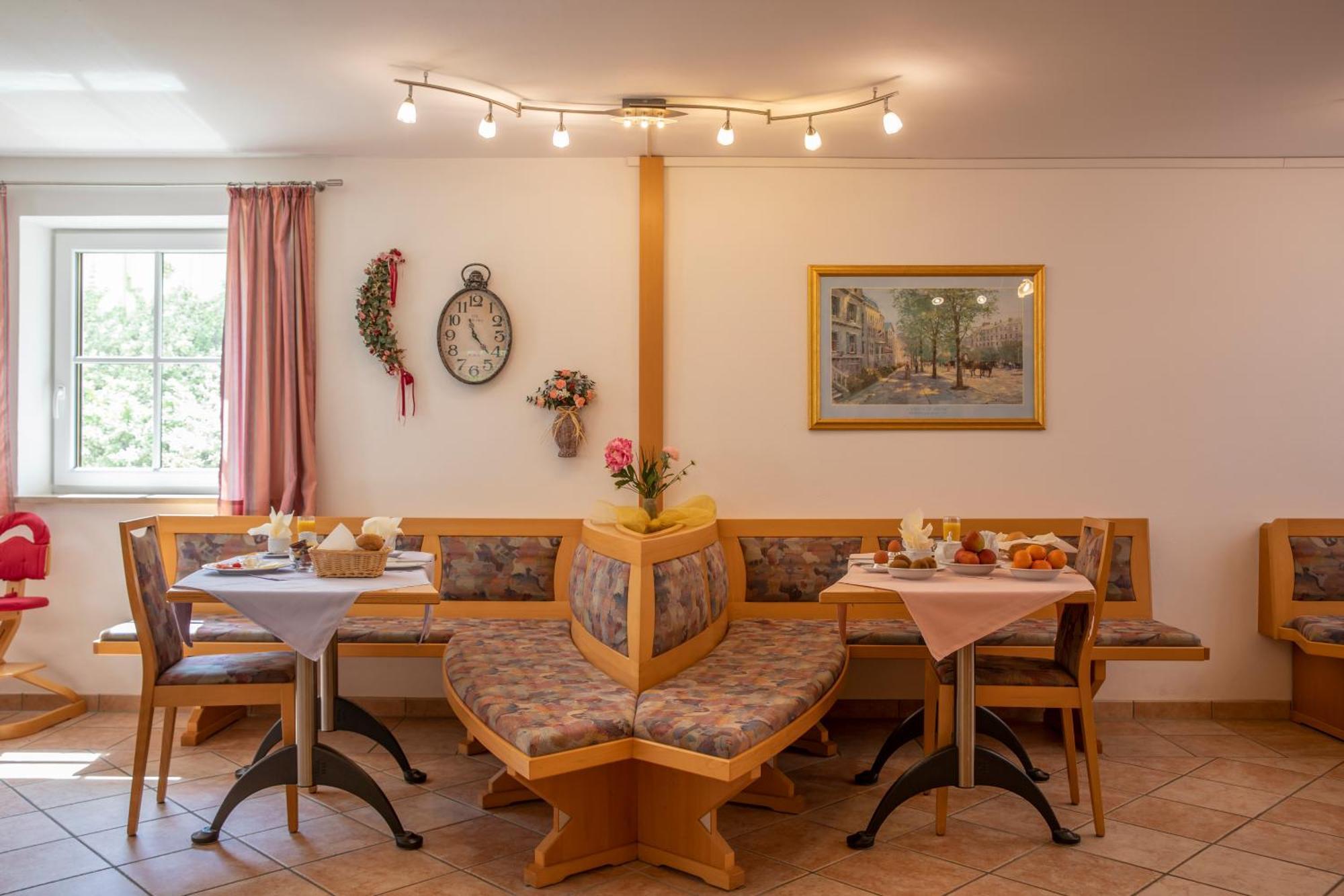 Bruckmühl Pension Demmel, Bed & Breakfast מראה חיצוני תמונה