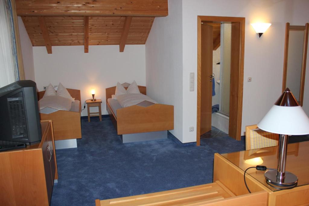 Bruckmühl Pension Demmel, Bed & Breakfast חדר תמונה